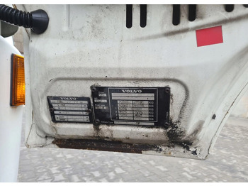 باب و قطع الغيار DRZWI KOMPLETNE PRAWE VOLVO FM 9 12 13: صورة 5 باب و قطع الغيار DRZWI KOMPLETNE PRAWE VOLVO FM 9 12 13: صورة 5