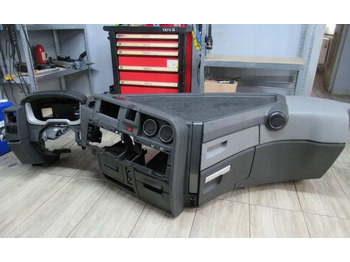 لوحة القيادة RENAULT T