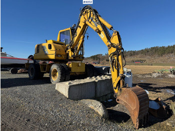 حفارة KOMATSU