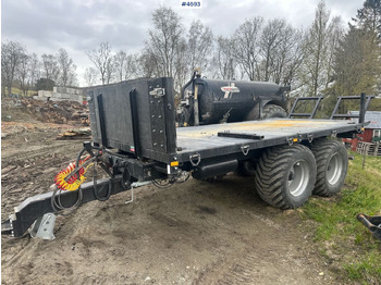 مقطورة زراعية قلابة