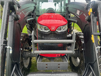 جرار 2024 Massey Ferguson 4710M: صورة 4
