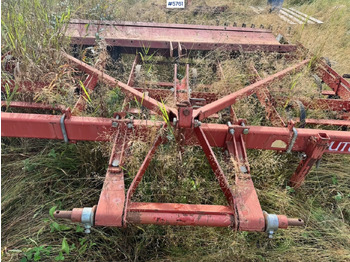 معدات حرث التربة Kverneland Futura Harrow.: صورة 2