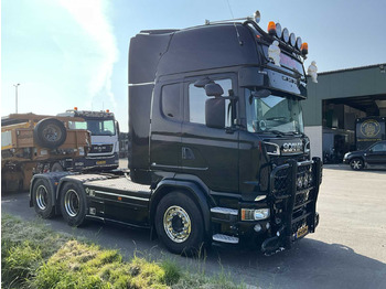 وحدة جر SCANIA R 580