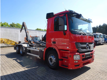 شاحنة ذات خطاف MERCEDES-BENZ Actros 2544