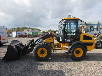 اللودر بعجل JCB 409
