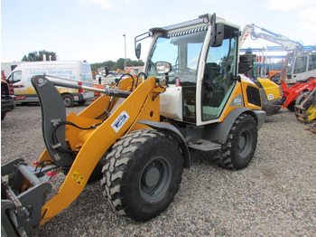 اللودر بعجل Liebherr L 506 Compact Radlader L506 40.000 EUR: صورة 2