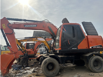 حفارة دولاب DOOSAN