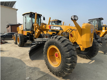 ممهدة XCMG GR2153