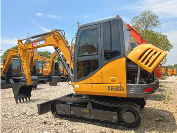 حفار زحاف XCMG XE60DA