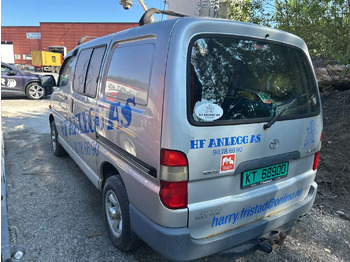 فان 2005 Varebil  TOYOTA HIACE 4WD EU-Godkjent: صورة 4