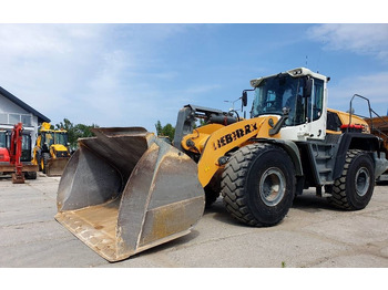 اللودر بعجل LIEBHERR L 580