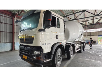 شاحنة خلاطة خرسانة SINOTRUK HOWO