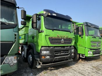 شاحنة قلاب SINOTRUK HOWO