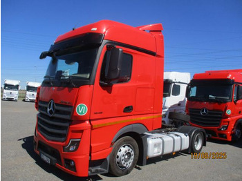 وحدة جر MERCEDES-BENZ Actros 1845
