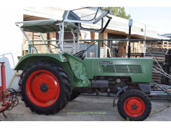 جرار Fendt Farmer 2 S: صورة 1
