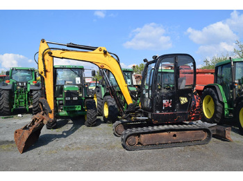 حفار زحاف JCB