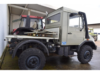 شاحنة قلاب Mercedes-Benz U 90: صورة 3