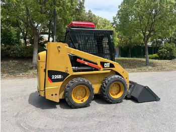 شيول صغير CATERPILLAR 226B3