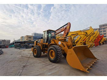 اللودر بعجل CATERPILLAR 950H