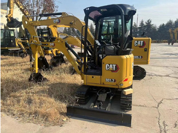 حفارة مُصَّغرة CATERPILLAR 301.7