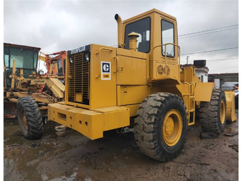 اللودر بعجل CATERPILLAR 936E