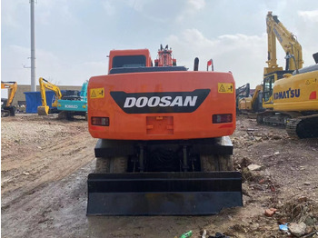 حفارة دولاب DOOSAN DX150W