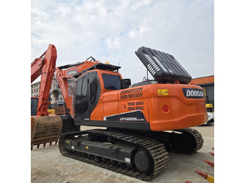 حفار زحاف DOOSAN DX225LC
