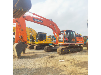 حفار زحاف DOOSAN DX260