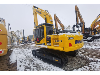 حفار زحاف KOMATSU PC200-8