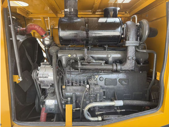 اللودر بعجل SDLG LG936L: صورة 4