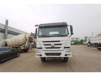 وحدة جر SINOTRUK HOWO trailer head: صورة 2