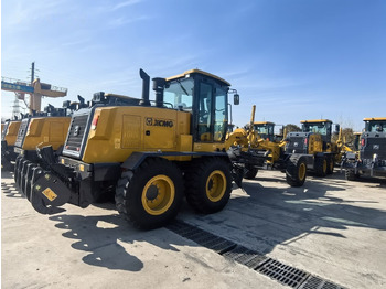 ممهدة XCMG GR165