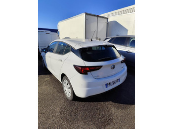 سيارة Opel Astra 1,5 Diesel 105 cv BVM6 5 places Edition business: صورة 3