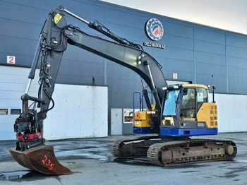 حفار زحاف VOLVO ECR235EL