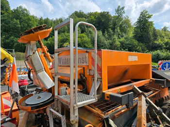 مفرشة الرمل/ الملح UNIMOG