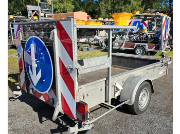 عربة مقطورة TREBBINER