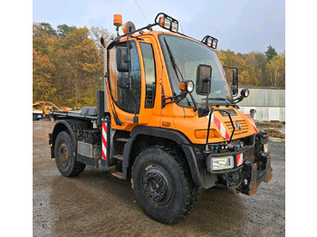 Unimog U400 Bluetec 5 2011 405 Mercedes-Benz U 300 500 423 427 430 527 530 Unimog U400 Bluetec 5 2011 405 Mercedes-Benz U 300 500 423 427 430 527 530: صورة 2