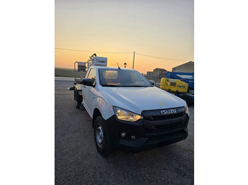 منصة تلسكوبية محمولة على شاحنة ISUZU