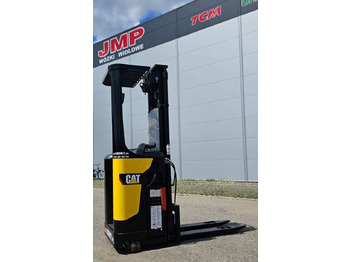 آلة التكديس CATERPILLAR