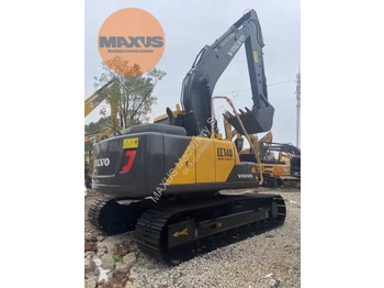 حفار زحاف VOLVO EC140