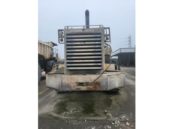 اللودر بعجل Caterpillar 988B: صورة 4