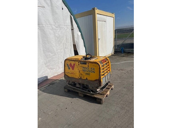 لوحة اهتزازية WACKER