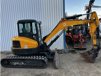 حفارة مُصَّغرة BOBCAT E50