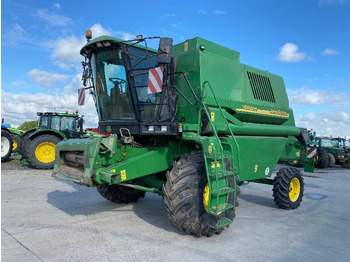 حصادة موحَّدة JOHN DEERE 50 Series