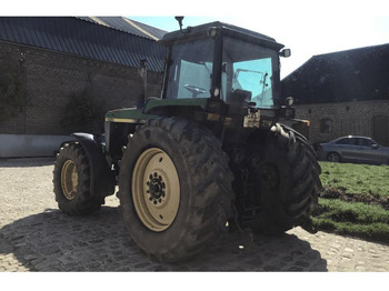 جرار JOHN DEERE 4055: صورة 2