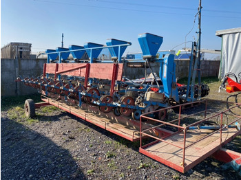 آلة نثر البذور الدقيقة MONOSEM