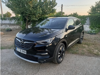 سيارة دفع رباعي OPEL