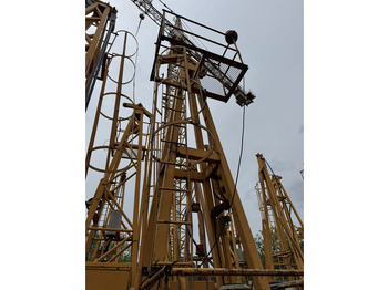 رافعة برجية LIEBHERR