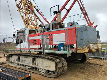 رافعة مجنزرة LIEBHERR