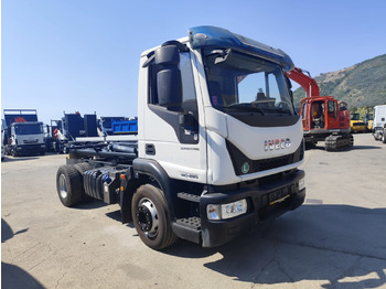 شاحنة ذات خطاف IVECO EuroCargo